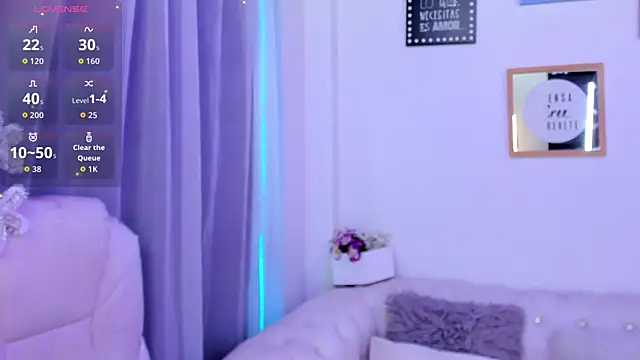 Pretty Johnson  online show from December 22, 11:40 am