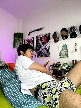 Snapshot of Yaiden_11 chatting on October 9, 10:13 am Yaiden 11 online show from October 9, 10:13 am