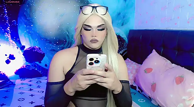 Eriika Sweett online show from March 13, 5:22 am