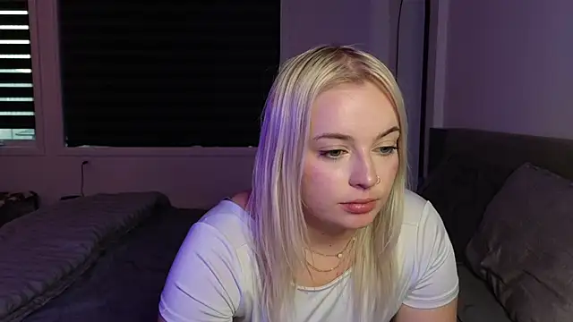 margot robbie7 online show from October 8, 10:40 pm