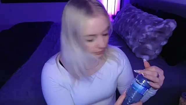 margot robbie7 online show from February 11, 11:43 pm