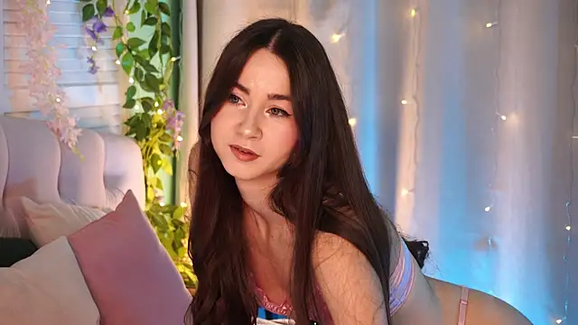 EvaMossi online show from April 14, 5:24 am