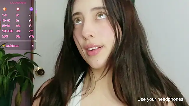 Rebbecawhite meow online show from March 25, 11:55 pm