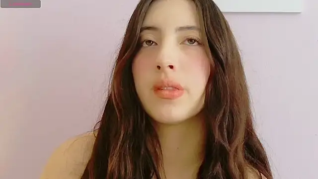 Snapshot of Rebbecawhite_meow chatting on June 7, 4:22 pm Rebbecawhite meow online show from June 7, 4:22 pm