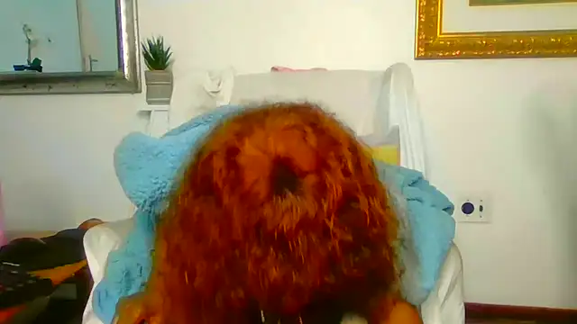 Snapshot of ModelZoee chatting on July 12, 6:43 pm ModelZoee online show from July 12, 6:43 pm