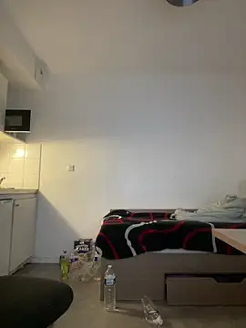 Renoirmonter online show from October 16, 6:42 pm