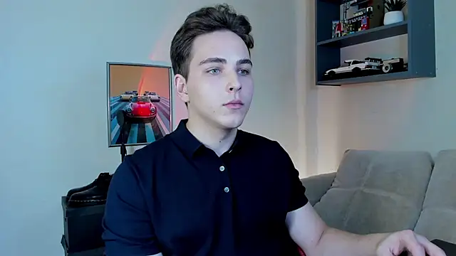 Snapshot of Eric_ether chatting on October 5, 5:33 pm Eric ether online show from October 5, 5:33 pm