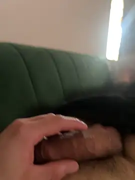 Snapshot of DreamyBen38 chatting on February 27, 8:25 am DreamyBen38 online show from February 27, 8:25 am