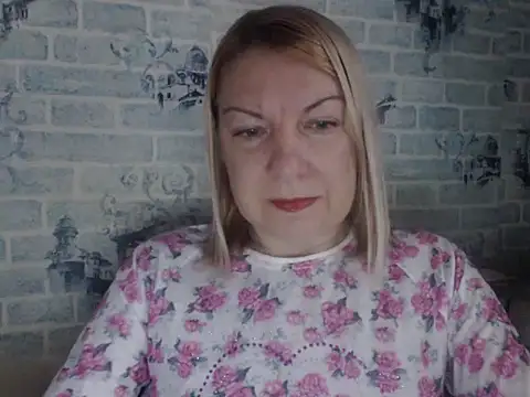 Lillia Ray online show from November 27, 7:32 am