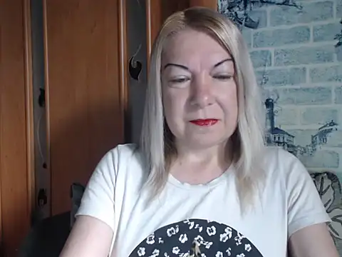 Lillia Ray online show from May 24, 5:23 am