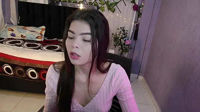 Snapshot of sweet_c4ndy chatting on October 7, 2:25 pm sweet c4ndy online show from October 7, 2:25 pm