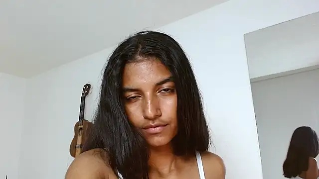 Snapshot of YuliethPetite chatting on March 16, 3:17 pm YuliethPetite online show from March 16, 3:17 pm