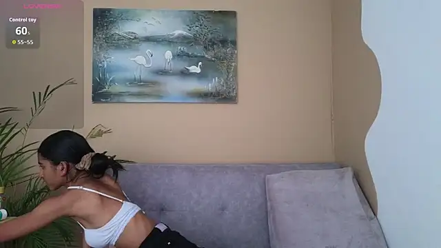 YuliethPetite online show from April 14, 1:17 pm