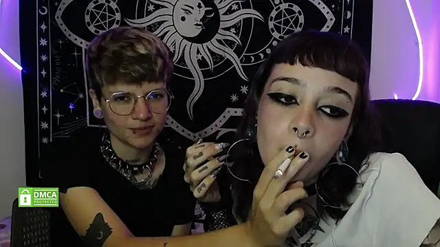 lovelockedlips online show from March 15, 4:02 am