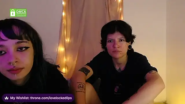 lovelockedlips online show from February 26, 2:43 am