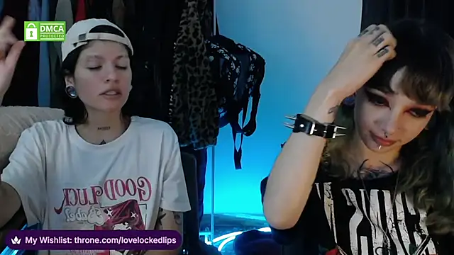lovelockedlips online show from May 27, 3:14 am