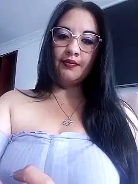 Snapshot of melisamoon_ chatting on March 17, 4:01 pm melisamoon online show from March 17, 4:01 pm