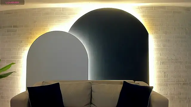 MaiaCollins online show from December 19, 6:59 pm