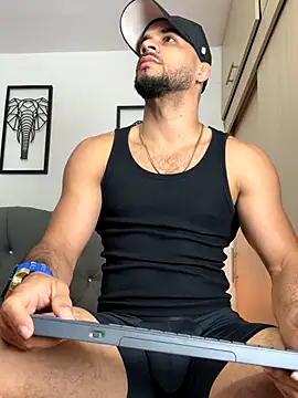 Maximiliano ford online show from October 26, 9:37 am