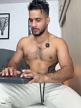 Maximiliano ford online show from January 6, 10:45 pm