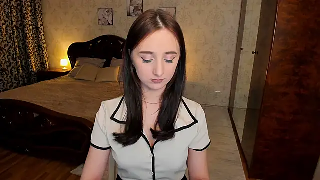 Snapshot of JulietMonli chatting on February 7, 7:39 pm JulietMonli online show from February 7, 7:39 pm