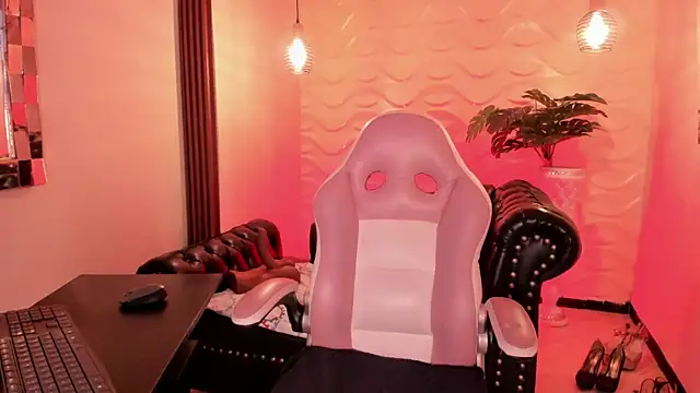 loress ass mature online show from December 1, 11:37 am