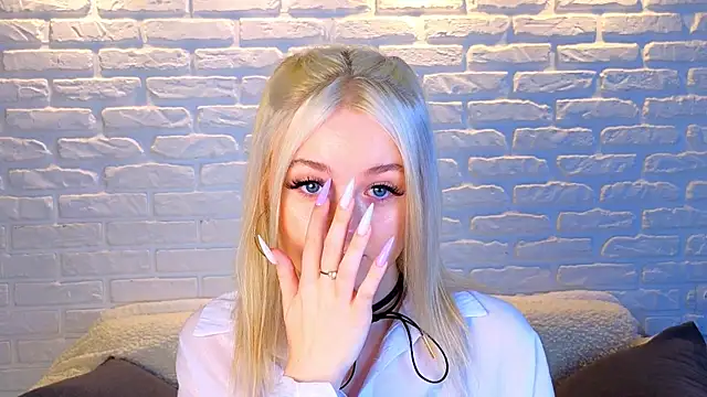 minigirl online show from March 21, 4:06 am