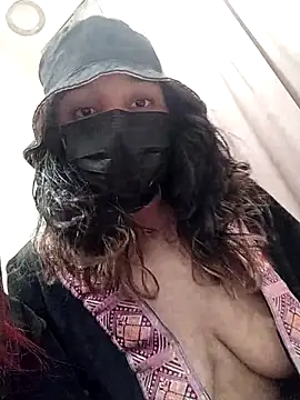 Snapshot of So8nan chatting on March 16, 12:01 am So8nan online show from March 16, 12:01 am