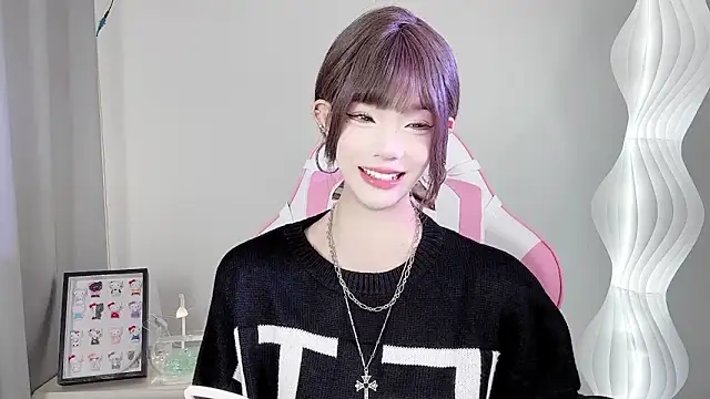 Snapshot of Gogo-888 chatting on September 21, 10:17 am Gogo-888 online show from September 21, 10:17 am