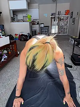 Harley cams online show from November 12, 4:18 pm