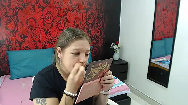 Snapshot of Samanta_SS chatting on June 4, 5:08 pm Samanta SS online show from June 4, 5:08 pm