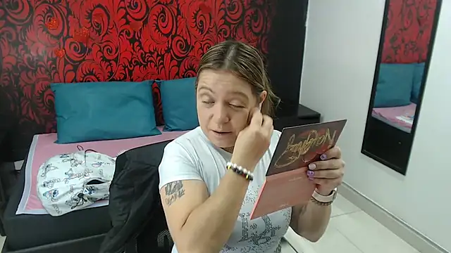 Snapshot of Samanta_SS chatting on July 11, 6:54 pm Samanta SS online show from July 11, 6:54 pm