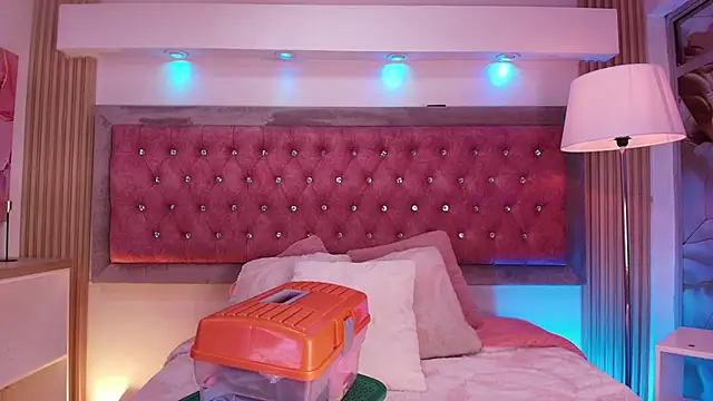 Andy Leex online show from April 1, 8:28 pm