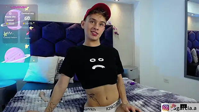 LiamWildx20 online show from September 11, 4:45 am