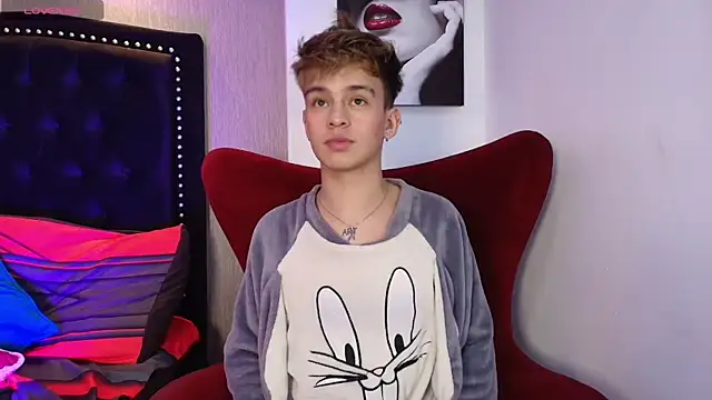 LiamWildx20 online show from September 19, 4:47 am