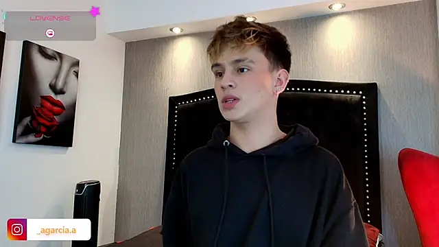 LiamWildx20 online show from January 9, 4:15 am