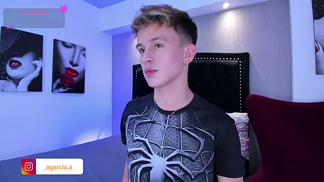 LiamWildx20 online show from February 8, 3:54 am