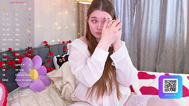 Snapshot of ConstanceHelms chatting on March 11, 5:02 am ConstanceHelms online show from March 11, 5:02 am