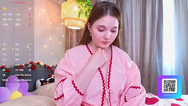 Snapshot of ConstanceHelms chatting on March 16, 5:02 am ConstanceHelms online show from March 16, 5:02 am