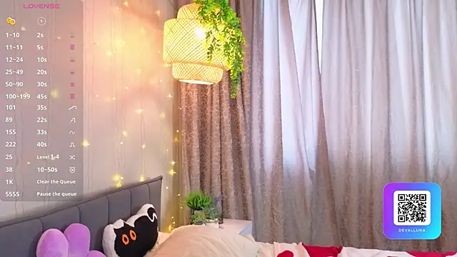 Snapshot of ConstanceHelms chatting on March 27, 5:02 am ConstanceHelms online show from March 27, 5:02 am