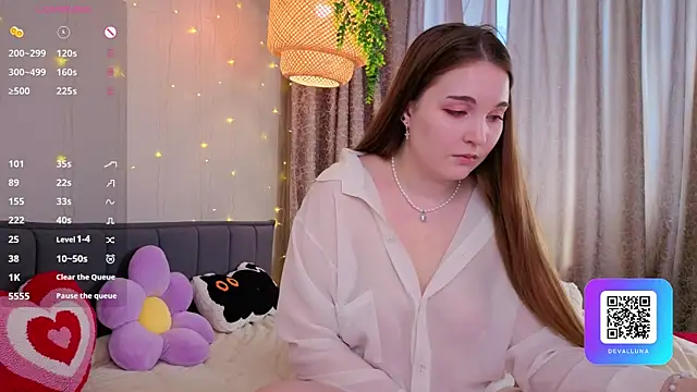 Snapshot of ConstanceHelms chatting on April 11, 5:12 am ConstanceHelms online show from April 11, 5:12 am