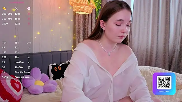 Snapshot of ConstanceHelms chatting on April 11, 7:45 am ConstanceHelms online show from April 11, 7:45 am