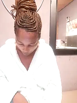 Snapshot of sexylira chatting on October 13, 6:57 am sexylira online show from October 13, 6:57 am