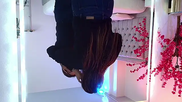 Lia adamsss online show from April 18, 3:43 am