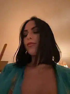 Snapshot of missninasparkle chatting on October 11, 9:57 pm missninasparkle online show from October 11, 9:57 pm