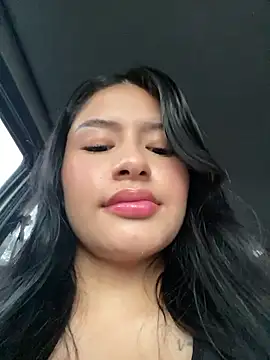 andrea gomes  online show from January 11, 8:03 pm