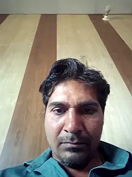 Snapshot of johnny8731 chatting on February 14, 10:12 am johnny8731 online show from February 14, 10:12 am