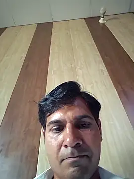 Snapshot of johnny8731 chatting on May 3, 5:13 am johnny8731 online show from May 3, 5:13 am