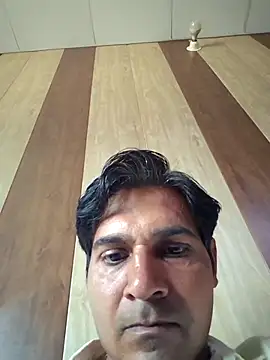 Snapshot of johnny8731 chatting on May 15, 9:38 am johnny8731 online show from May 15, 9:38 am