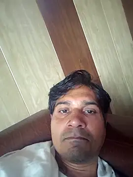 Snapshot of johnny8731 chatting on May 17, 4:10 am johnny8731 online show from May 17, 4:10 am